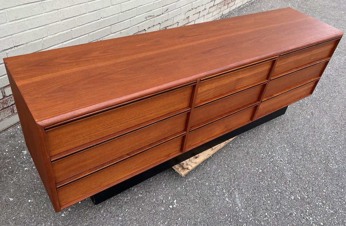 REFINISHED Mid Century Modern Teak Queen Bed w Nightstands & Dresser 9 Drawers