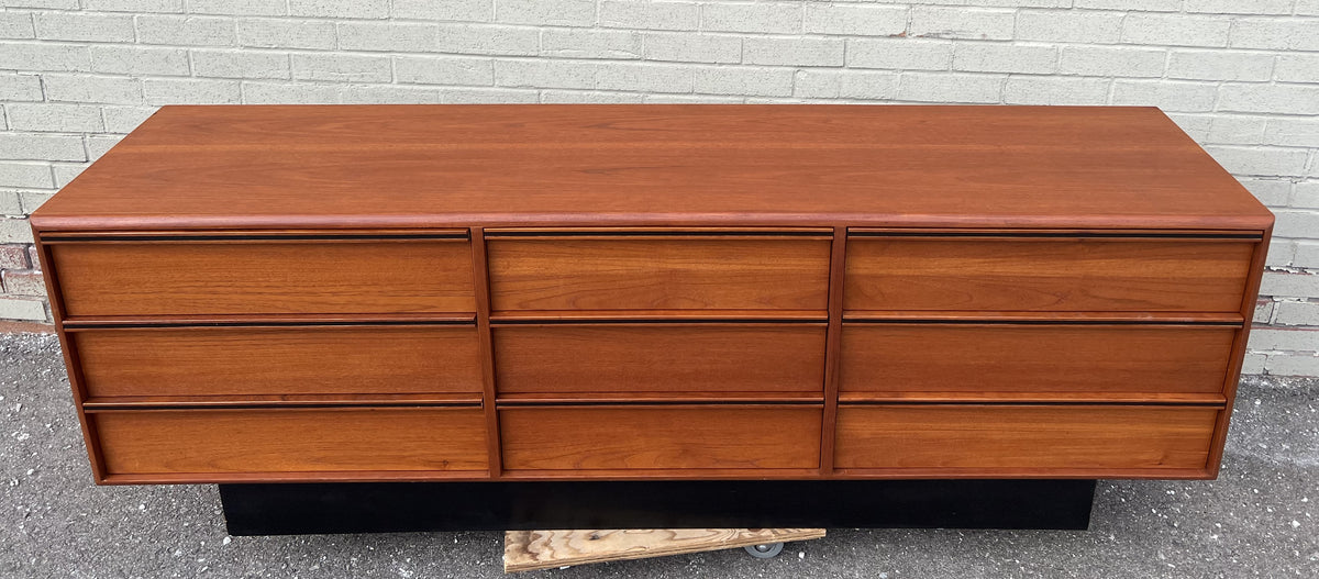 REFINISHED Mid Century Modern Teak Queen Bed w Nightstands & Dresser 9 Drawers