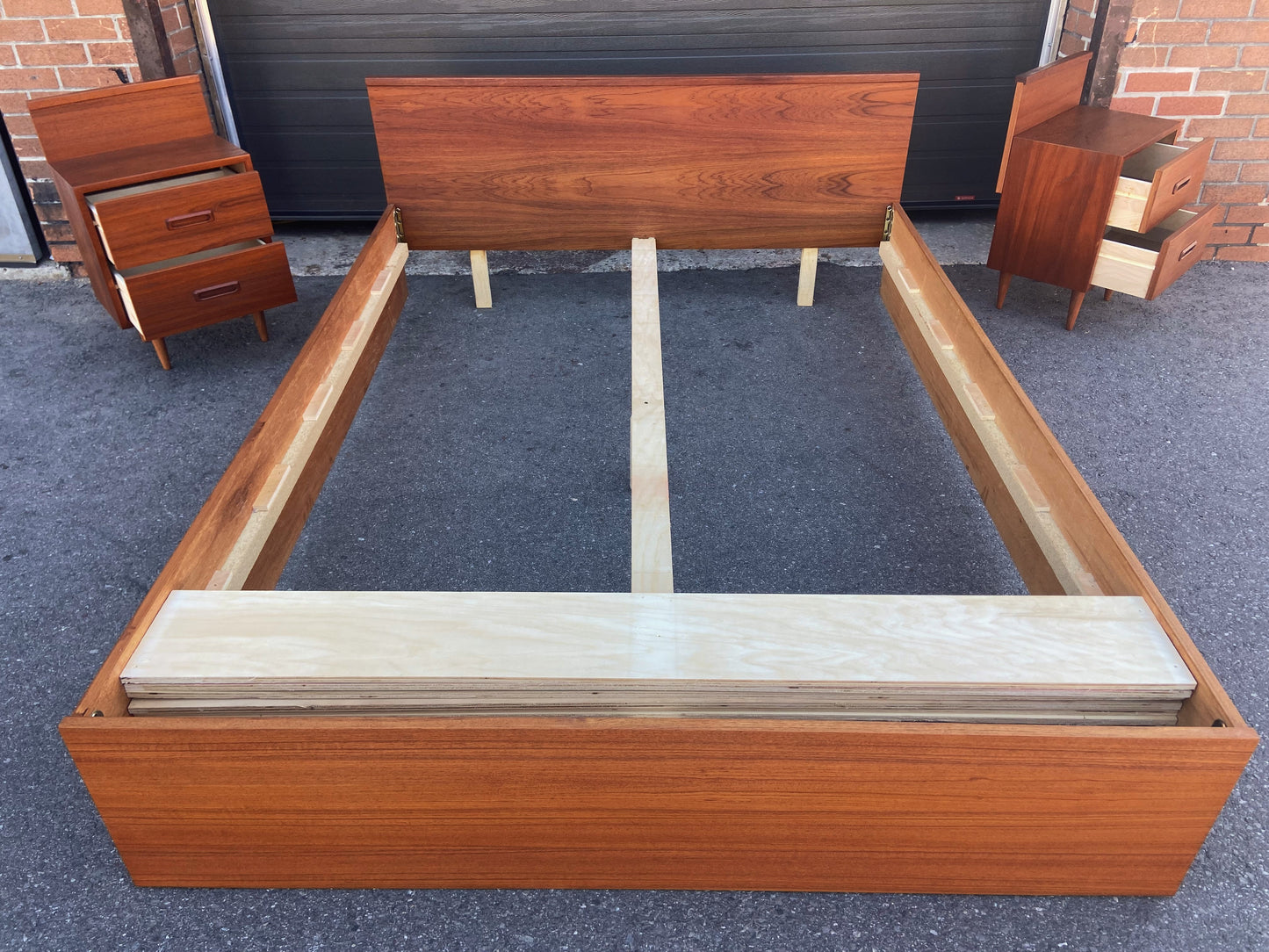 REFINISHED Mid Century Modern Teak Queen Bed, Nightstands & Dresser 12 Drawers