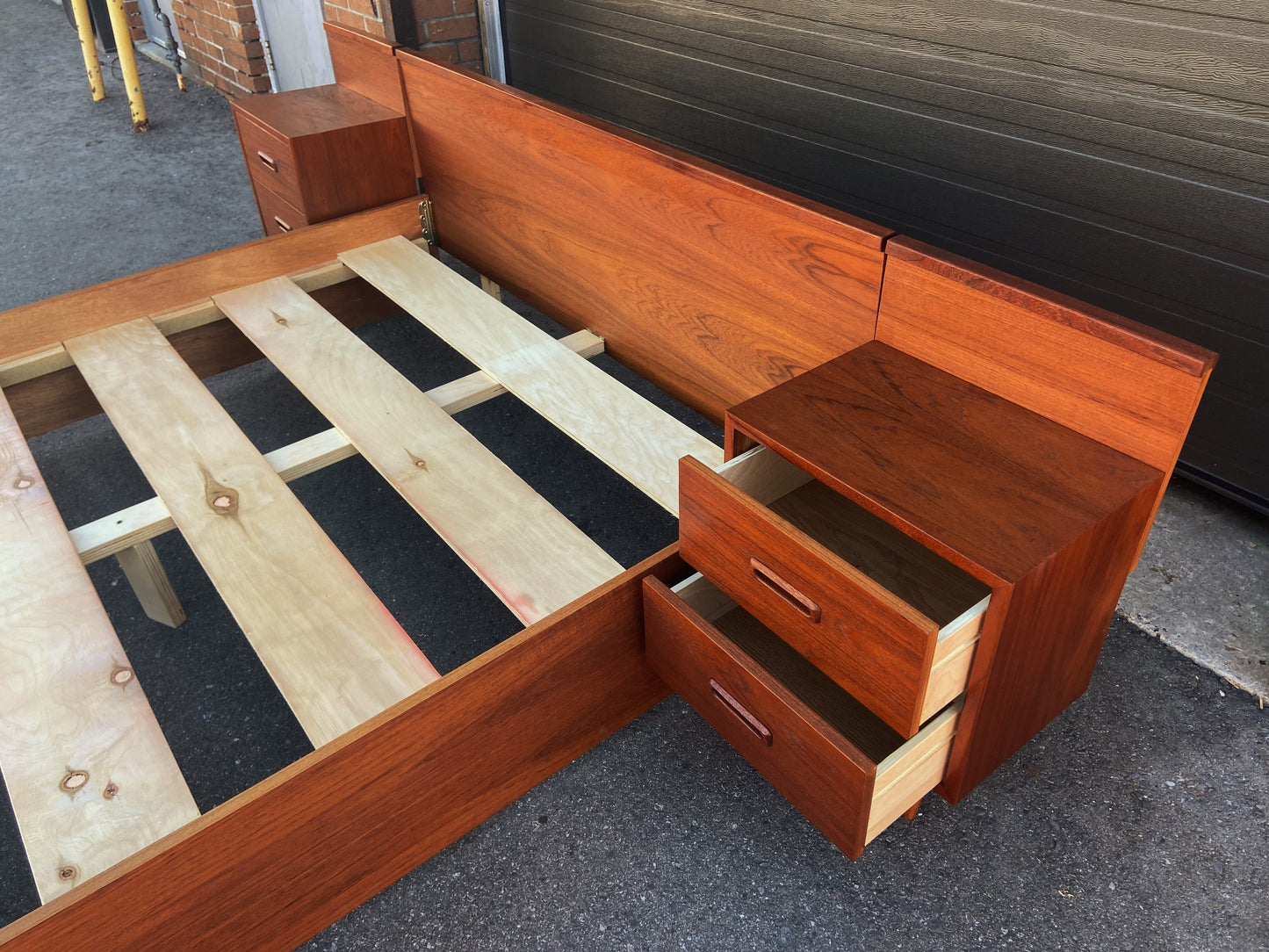 REFINISHED Mid Century Modern Teak Queen Bed, Nightstands & Dresser 12 Drawers