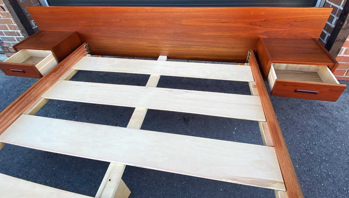 REFINISHED Mid Century Modern Teak Queen Bed w Nightstands & Dresser 9 Drawers