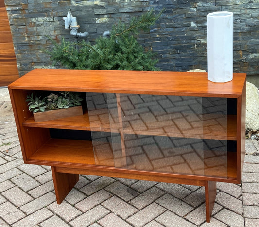 REFINISHED Mid Century Modern Teak Bookcase Media TV Console 46", PERFECT