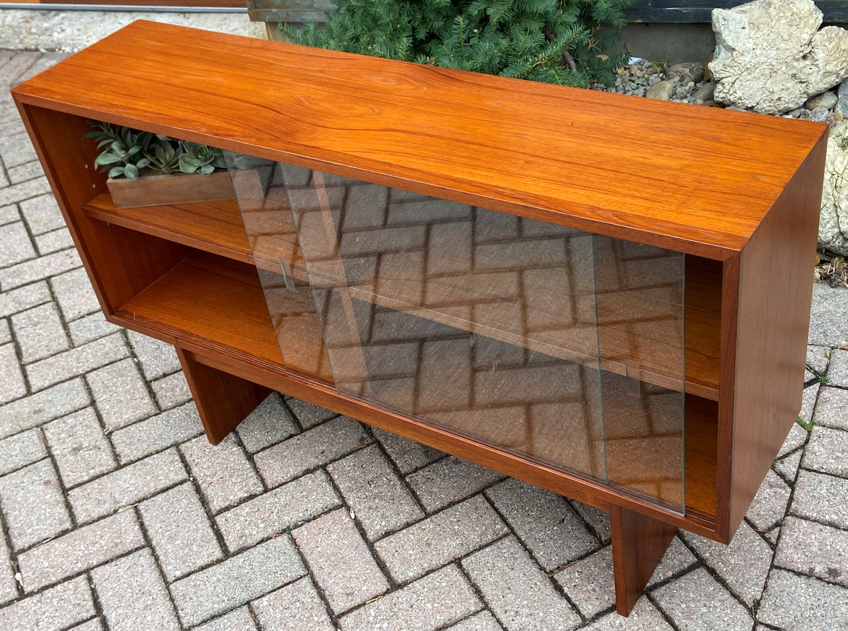 REFINISHED Mid Century Modern Teak Bookcase Media TV Console 46
