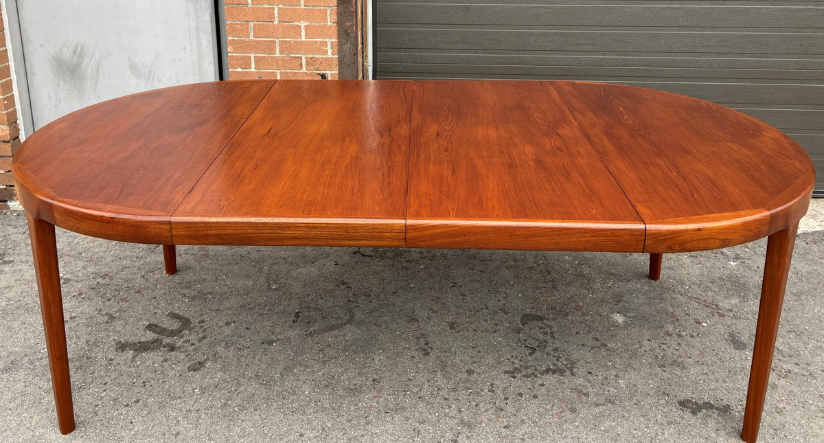REFINISHED Danish Mid Century Modern Teak Table Round to Oval w 2 Leaves 47