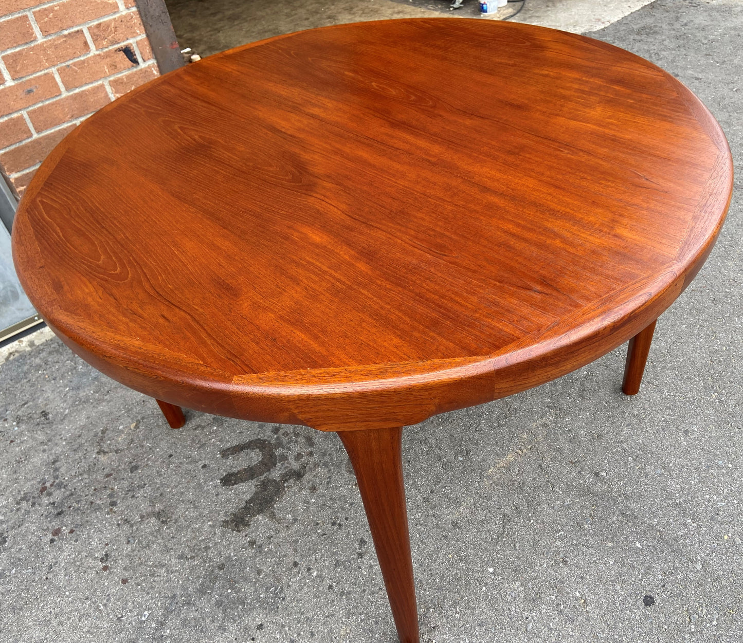 REFINISHED Danish Mid Century Modern Teak Table Round to Oval w 2 Leaves 47"-89"
