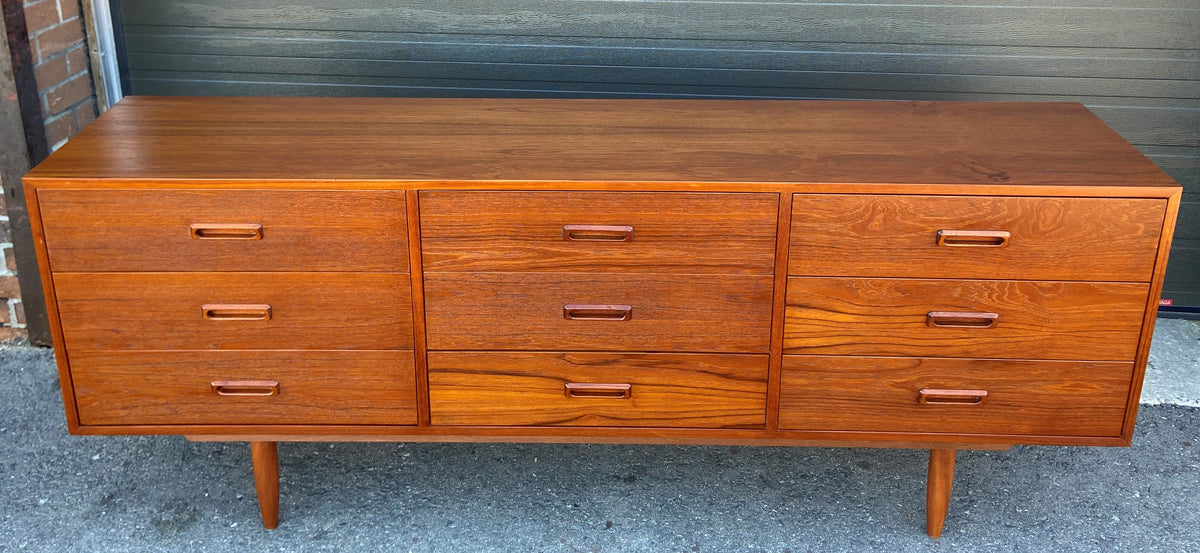 REFINISHED Mid Century Modern Teak Queen Bed w Nightstands & Dresser 9 Drawers