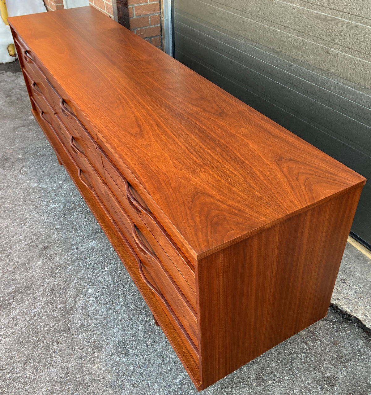 REFINISHED Mid Century Modern Walnut Dresser 9 drawers 84