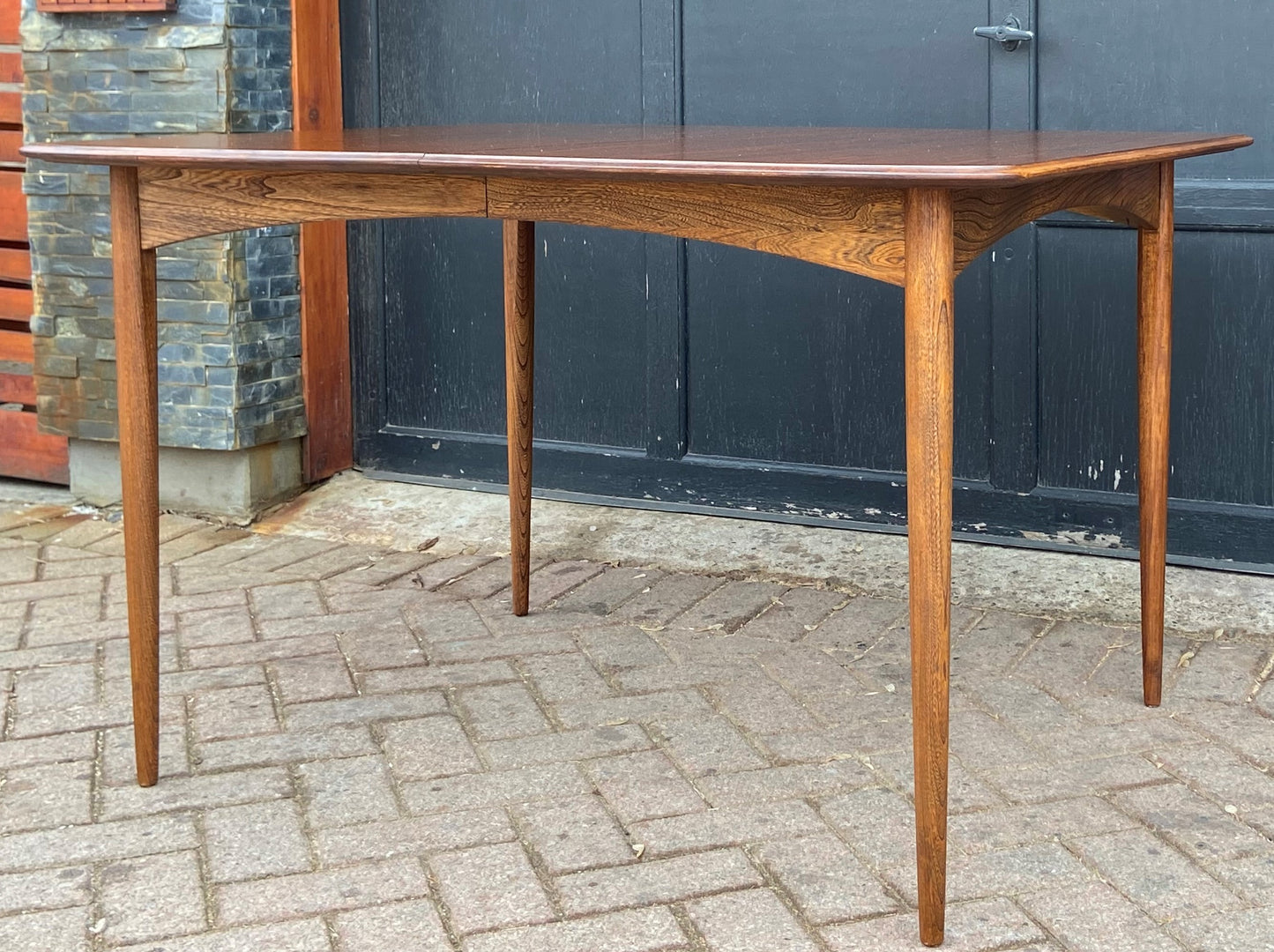 REFINISHED MCM Walnut Dining Table w 2 leaves by Deilcraft, Perfect, 4-6 ft
