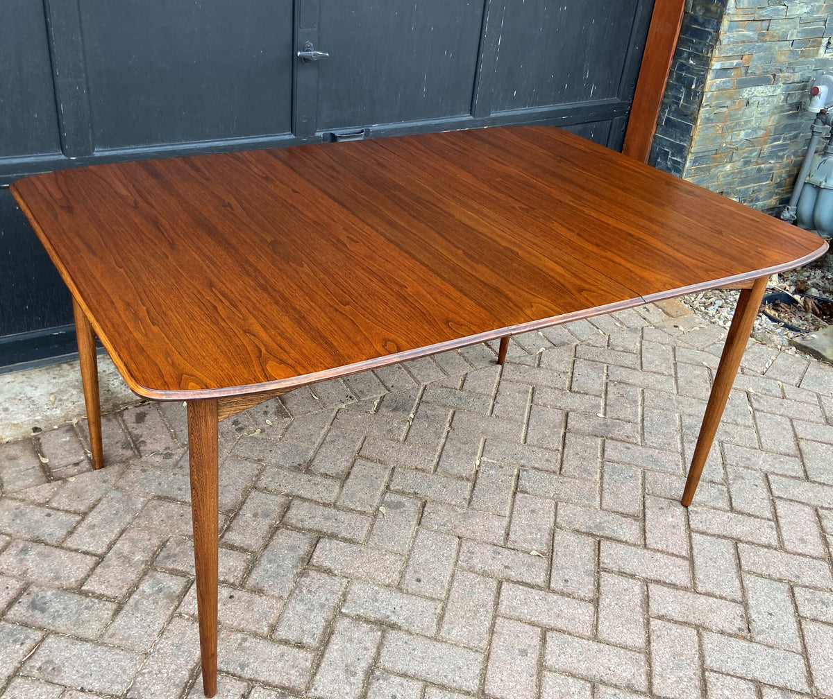 REFINISHED MCM Walnut Dining Table w 2 leaves by Deilcraft, Perfect, 4-6 ft