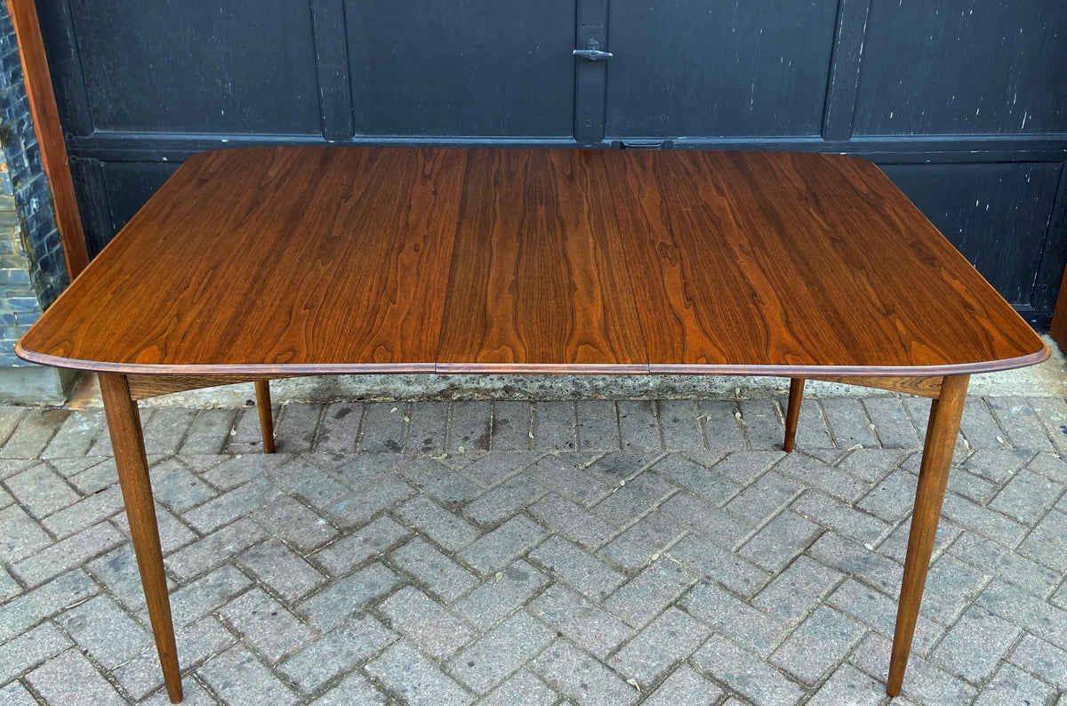 REFINISHED MCM Walnut Dining Table w 2 leaves by Deilcraft, Perfect, 4-6 ft