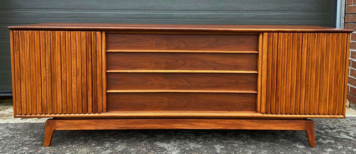 REFINISHED Mid Century Modern Walnut Media Record Player Console 74.5