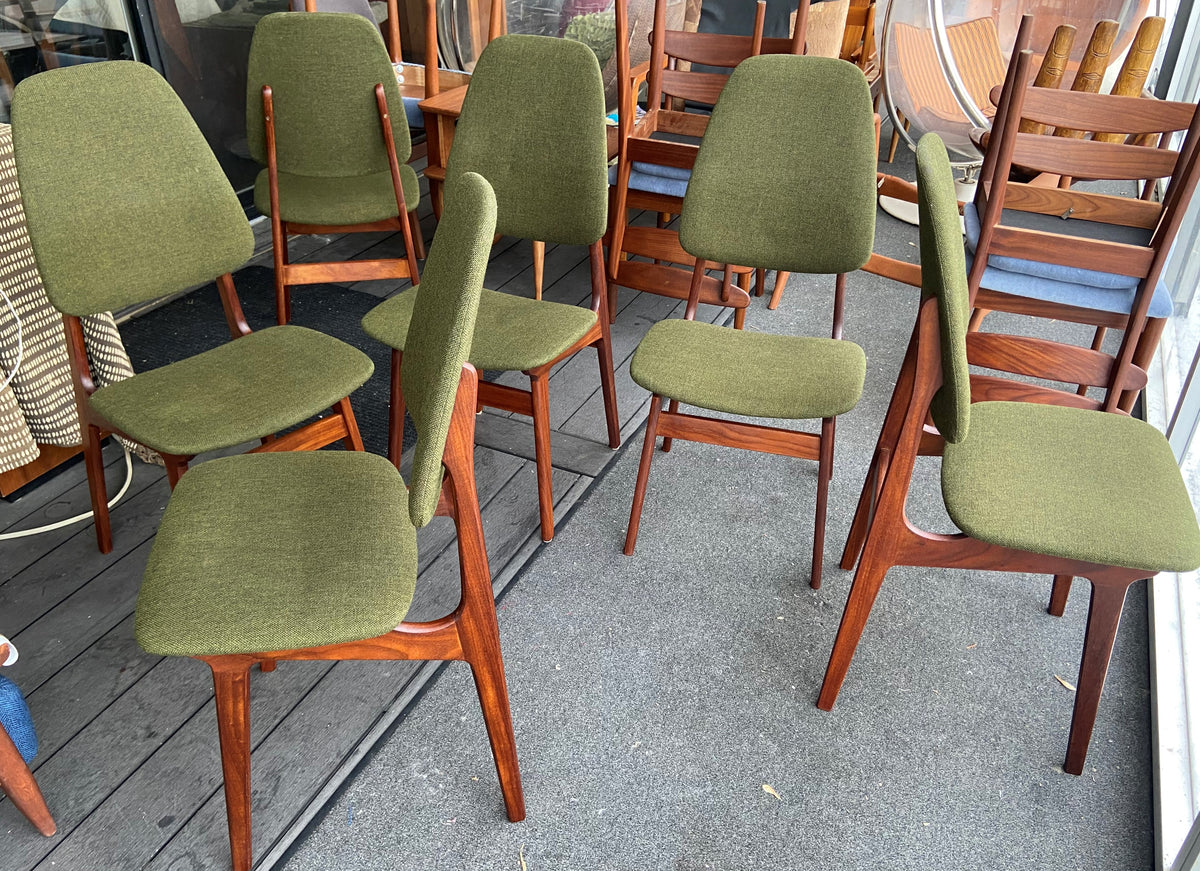6 REFINISHED MCM Teak chairs by Brødrene Sørheim in Maharam wool upholstery, Norway, Perfect