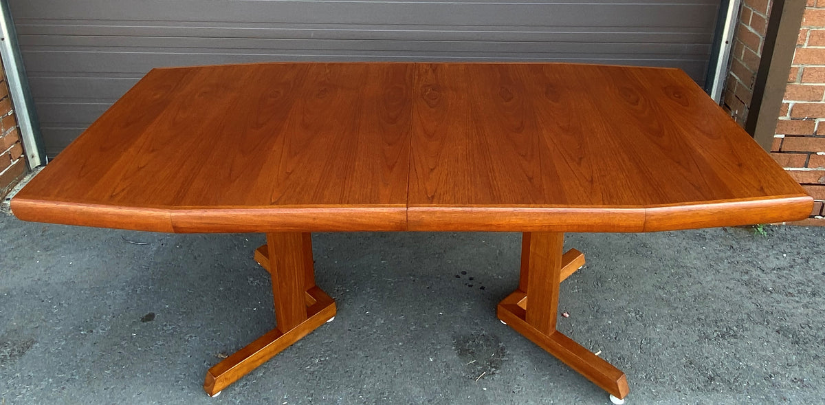 REFINISHED Mid Century Modern Teak Pedestal Table w 2 Leaves , 71.5