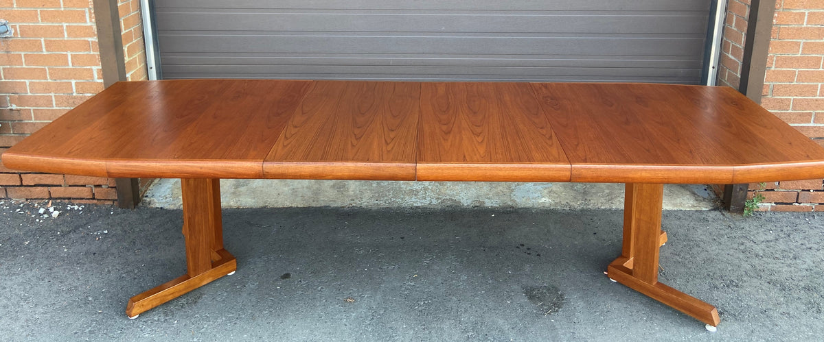 REFINISHED Mid Century Modern Teak Pedestal Table w 2 Leaves , 71.5