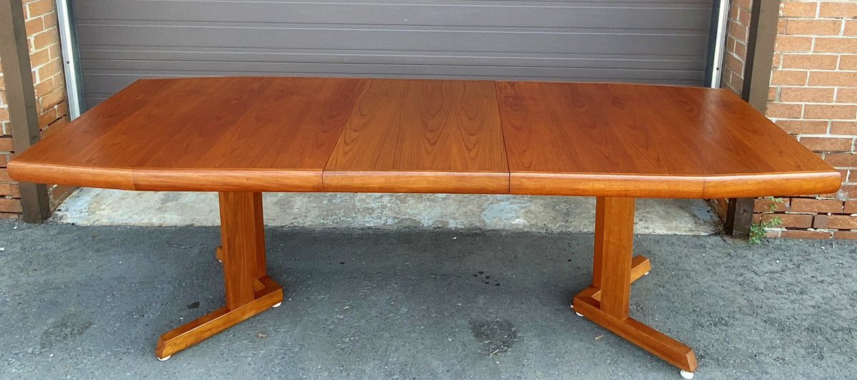 REFINISHED Mid Century Modern Teak Pedestal Table w 2 Leaves , 71.5