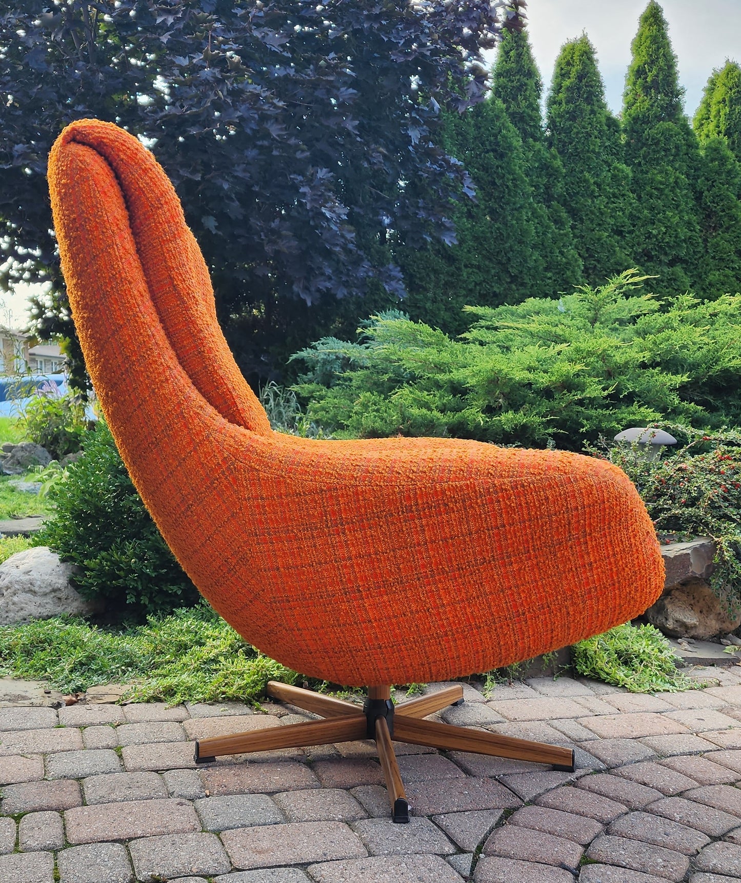 Mid Century Modern Swivel Lounge Chair by Soda Galvano, Norway