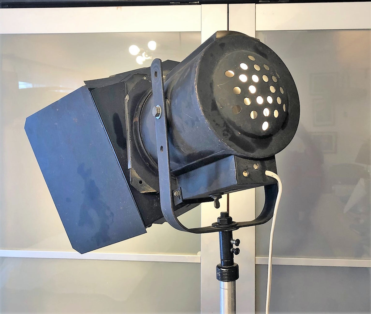 Vintage Industrial Movie Theater Photography Spot Light - iron floor lamp on wheels - Mid Century Modern Toronto