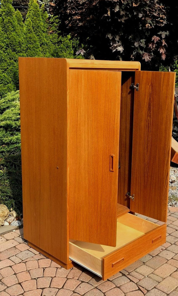 Teak MCM Wardrobe compact like new W 30" x H 60.5" - Mid Century Modern Toronto