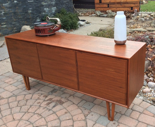 Danish MCM Teak Buffet Bar Ib Kofod-Larsen style 63", 3 doors with hidden handles, perfect - Mid Century Modern Toronto