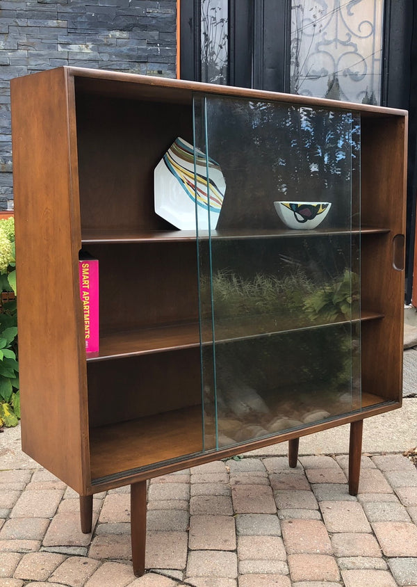 MCM Ash Walnut Bookcase Display with glass doors like new 40.5" trapezoid shape - Mid Century Modern Toronto