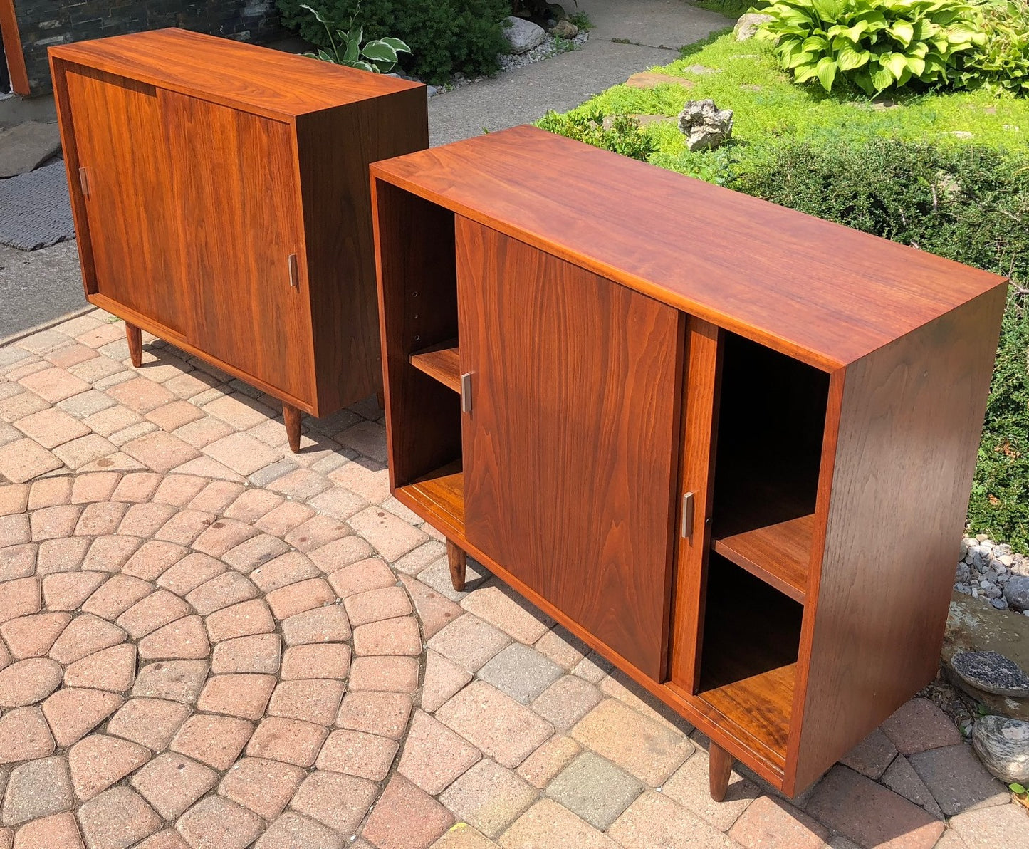 REFINISHED MCM Walnut Sideboard TV Media Record Console 37” - Mid Century Modern Toronto